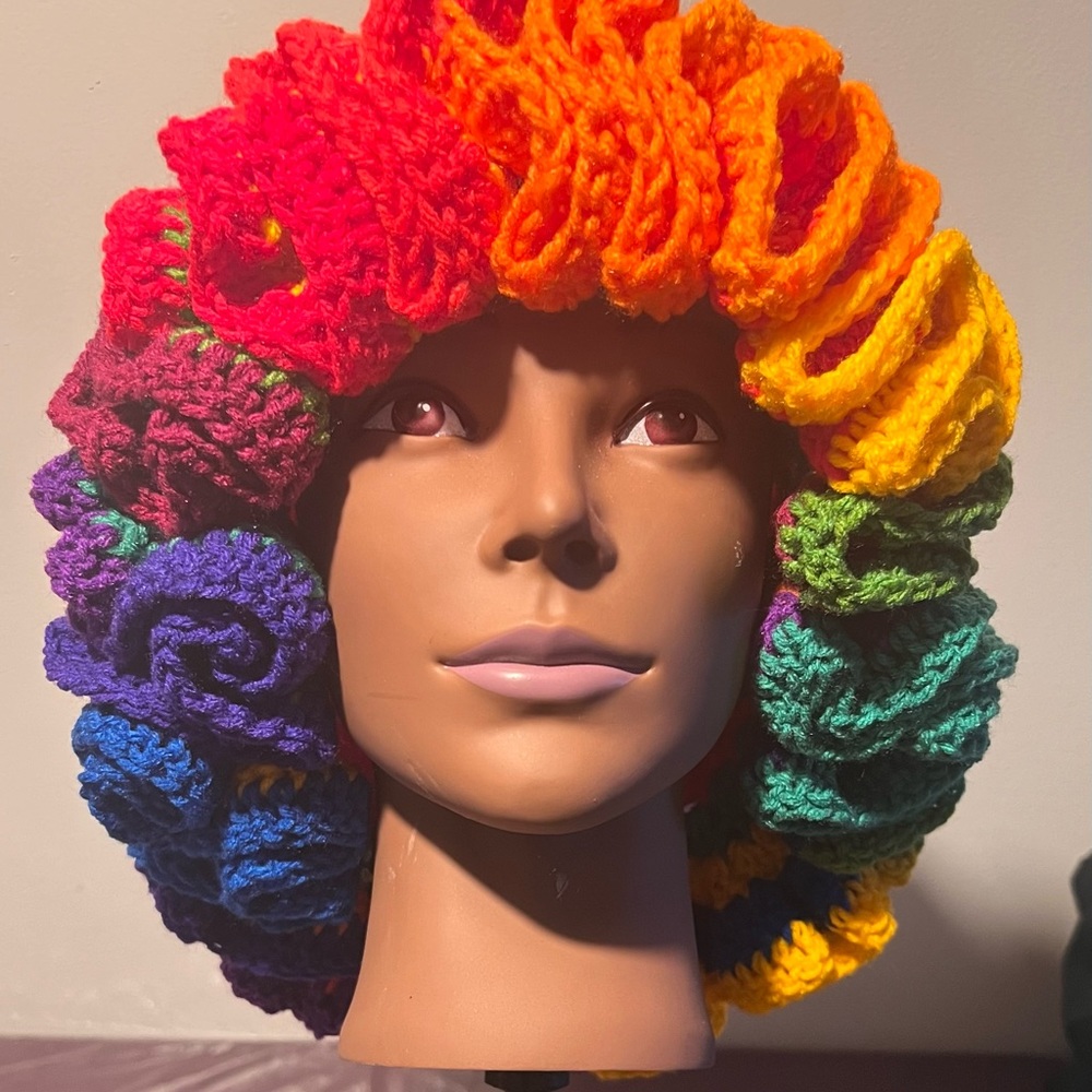 WOMENS RUFFLED HAT